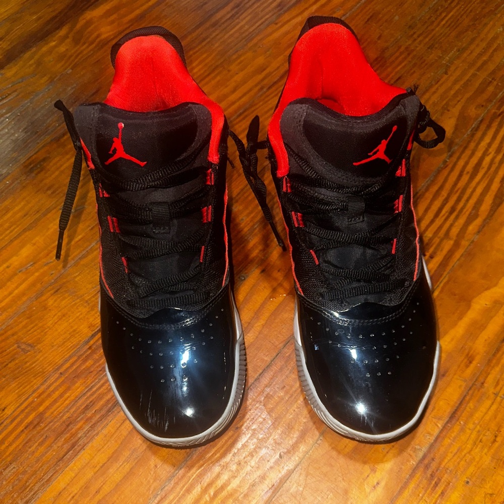 Men's Black & Red Basketball Sneakers - Jordan